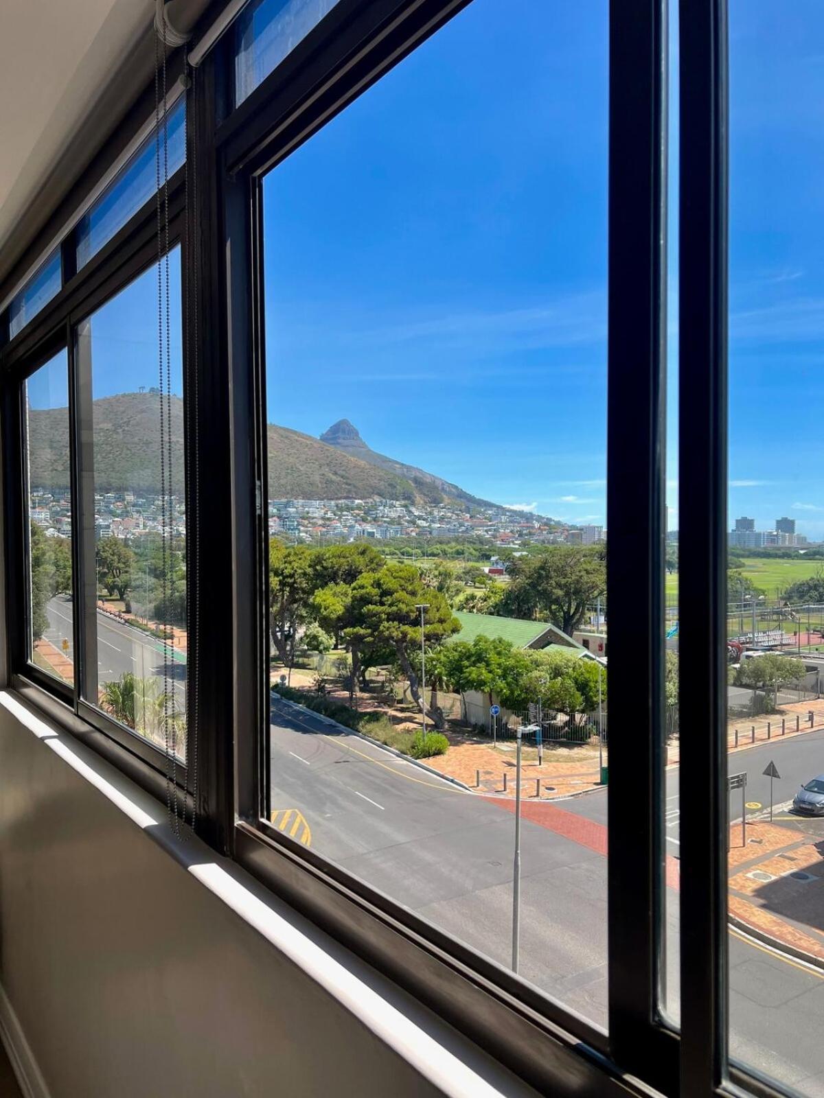 Front Row Apartment